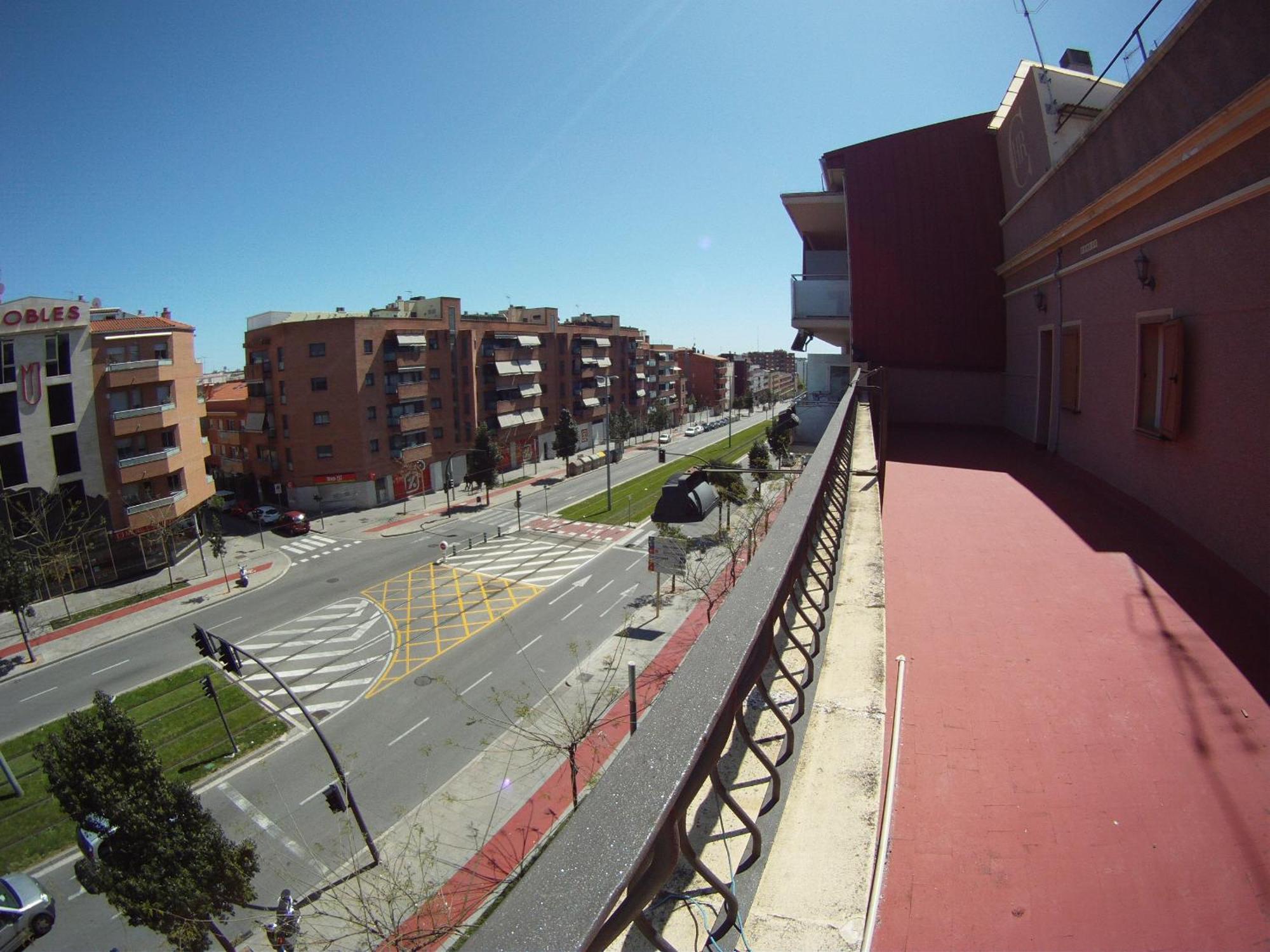 Hostal Restaurante Cornella Cornellà de Llobregat Exterior photo