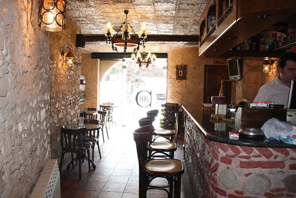 Hostal Restaurante Cornella Cornellà de Llobregat Exterior photo